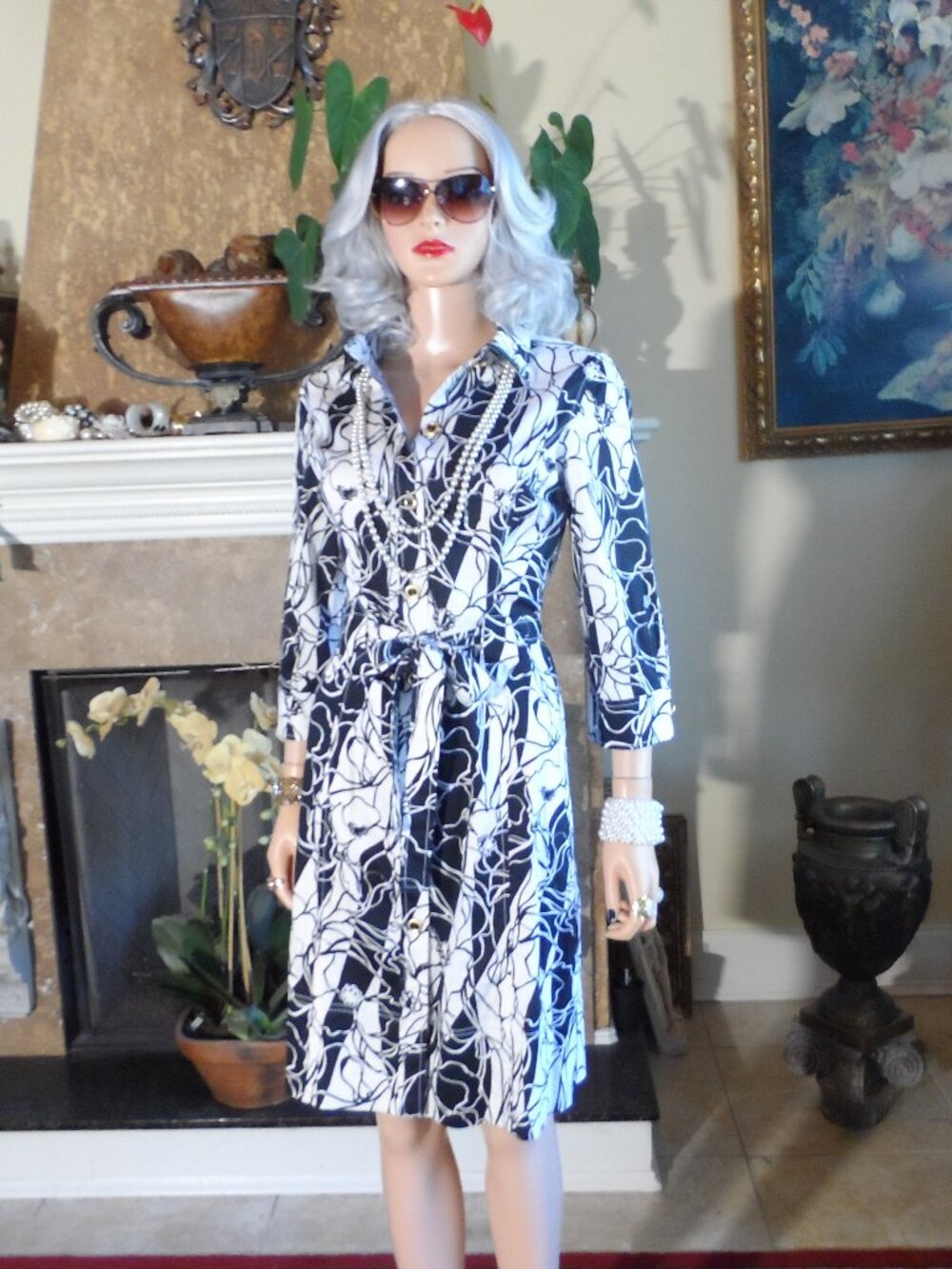 New St. John Sport Black & White Floral Shirt Dress Belted Size 4